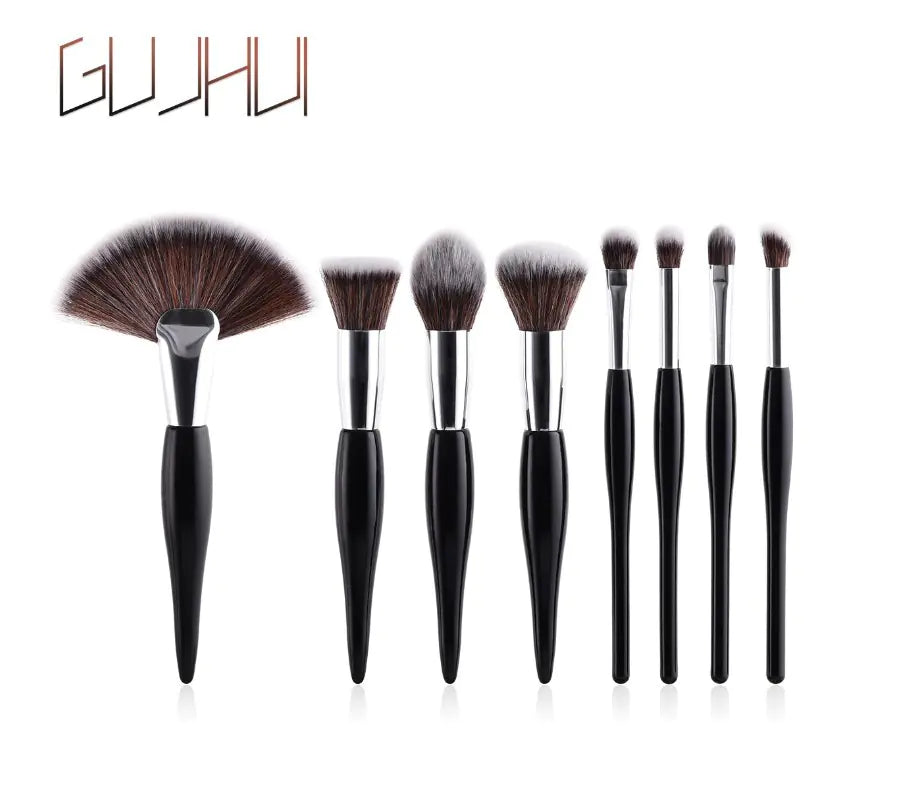 Ensemble de 8 Pinceaux de Maquillage – Manche Noir Élégant & Finitions Argentées Premium